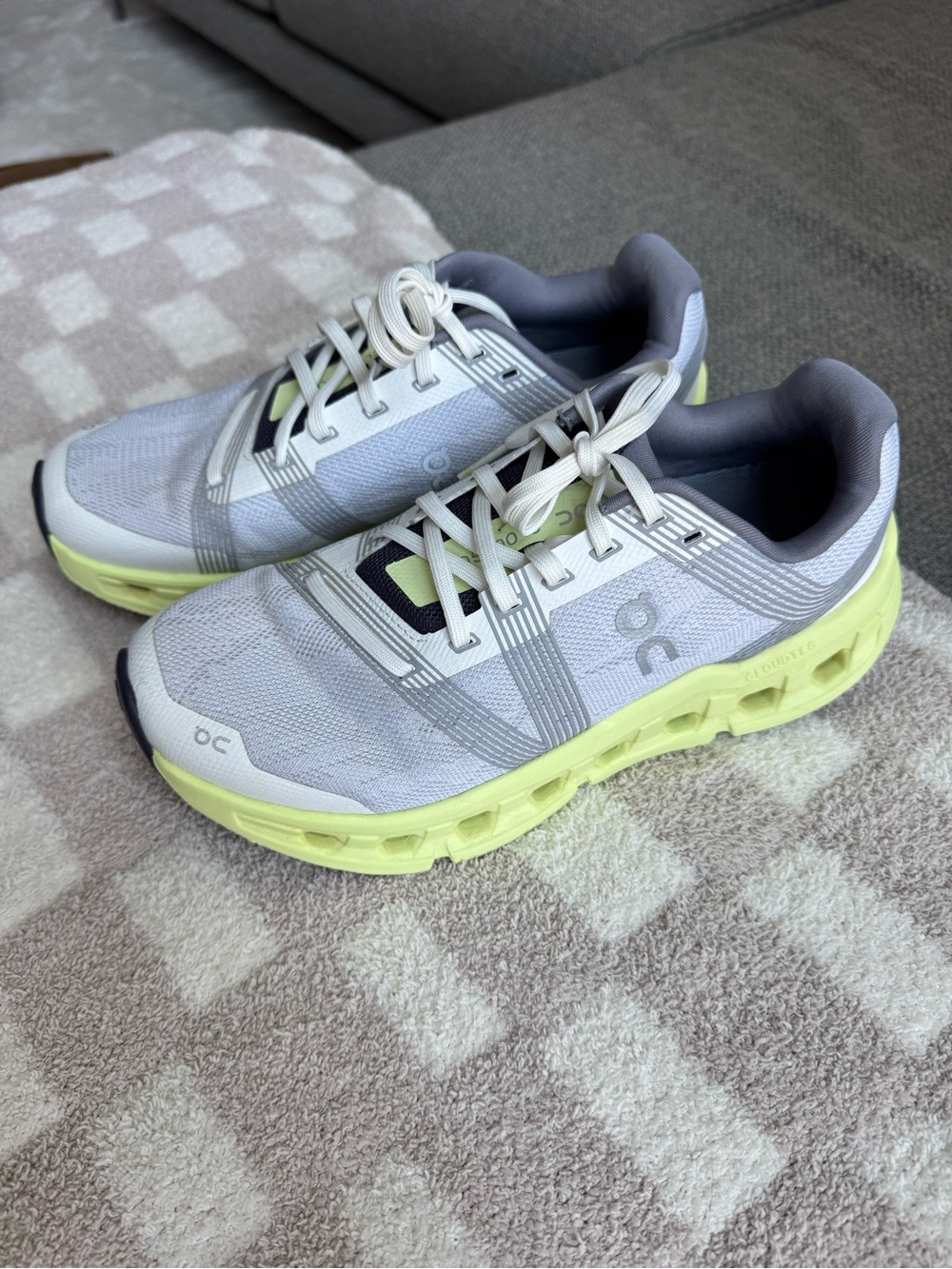 On Cloudgo Women’s Running Shoes Gray Lime Green CloudTec size 7.5